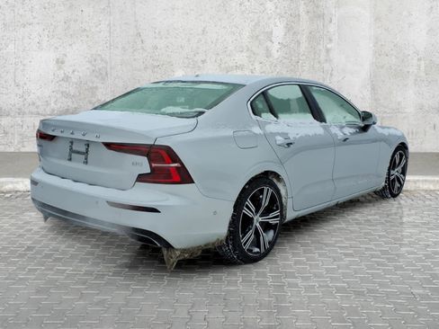 Used 2022 Volvo S60 B5 Inscription image 11