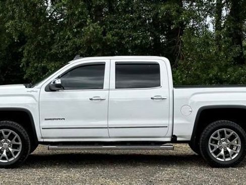 Used 2018 GMC Sierra 1500 SLT w/ SLT Premium Package AWD/4WD image 5