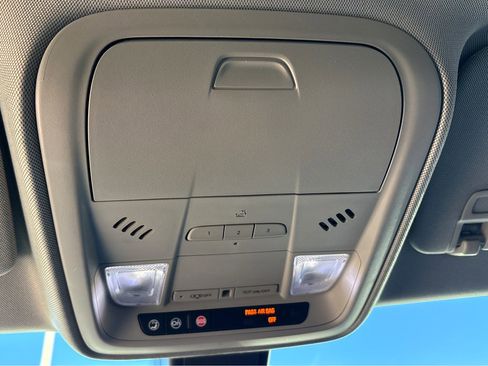 Used 2019 Cadillac XT4 Premium Luxury image 27