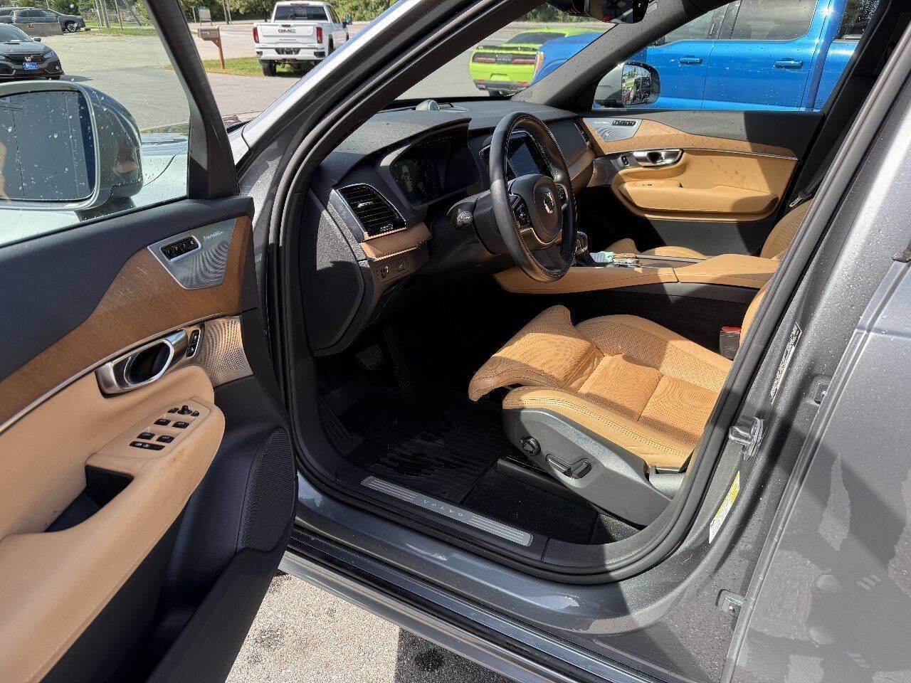 Used 2018 Volvo XC90 T6 Inscription w/ Convenience Package AWD/4WD image 17