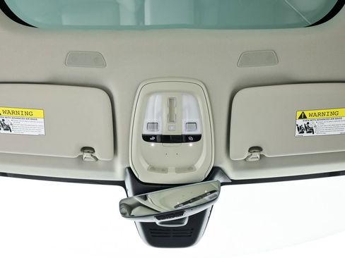 Certified 2023 Volvo XC60 B5 Plus w/ Climate Package FWD image 21