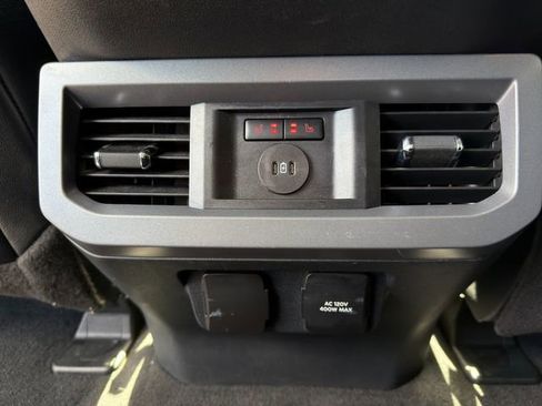 Used 2024 Ford F250 Lariat w/ Lariat Ultimate Package AWD/4WD image 20