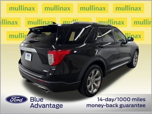 Certified 2020 Ford Explorer Platinum w/ Premium Technology Package AWD/4WD image 3
