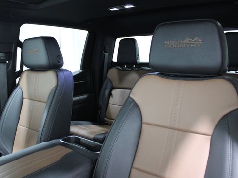 Used 2025 Chevrolet Silverado 1500 High Country image 5