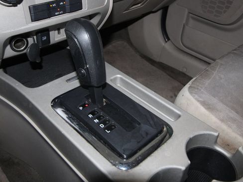 Used 2011 Ford Escape XLT w/ 201A Rapid Spec Order Code FWD image 12