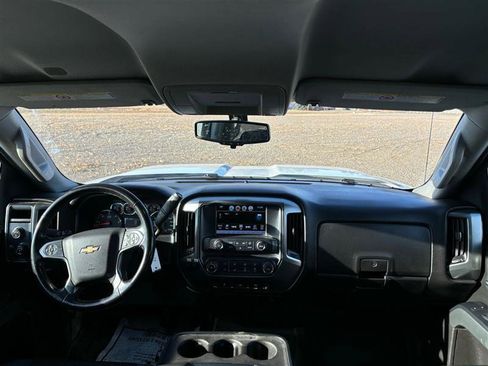 Used 2018 Chevrolet Silverado 2500 LT AWD/4WD image 10
