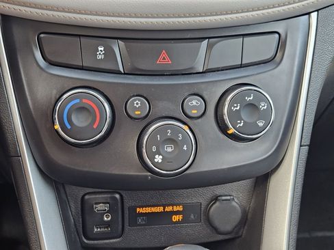 Used 2018 Chevrolet Trax LS FWD image 22
