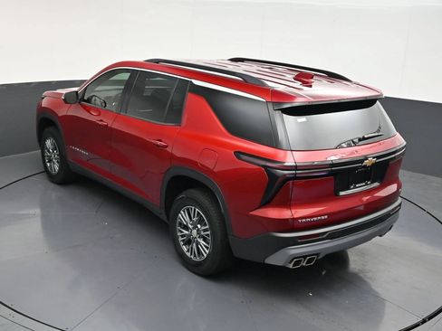 Used 2024 Chevrolet Traverse LT FWD image 19