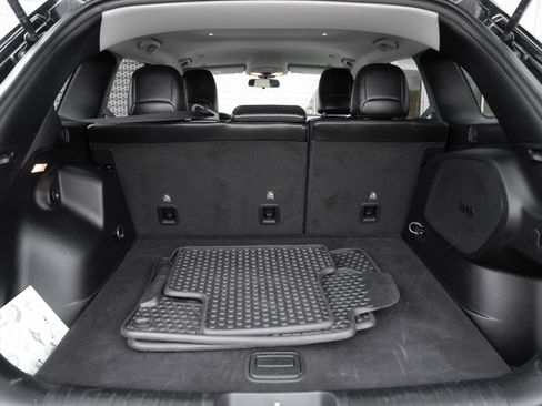 Used 2019 Jeep Cherokee Latitude Plus image 25