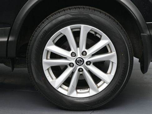 Used 2019 Nissan Rogue Sport S w/ Appearance Package image 14