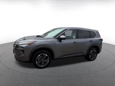 Used 2025 Nissan Rogue SV FWD image 8