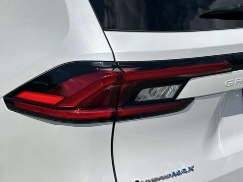Used 2024 Toyota Grand Highlander AWD Hybrid image 13