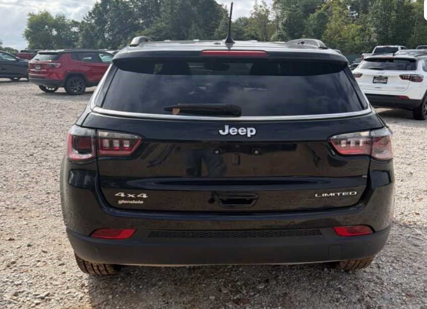 Used 2024 Jeep Compass Limited AWD/4WD image 6