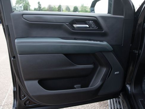 Used 2026 GMC Yukon AT4 w/ AT4 Premium Plus Package AWD/4WD image 22