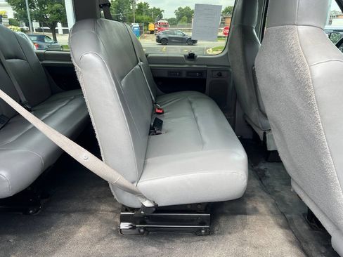 Used 2013 Ford E-350 and Econoline 350 XL RWD image 26