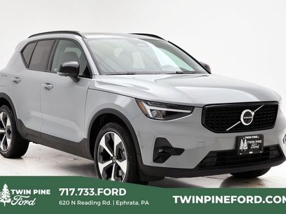 Used 2025 Volvo XC40 B5 Plus