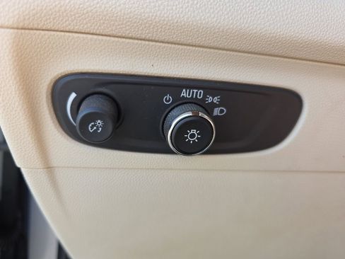 Used 2021 Buick Envision Preferred FWD image 16