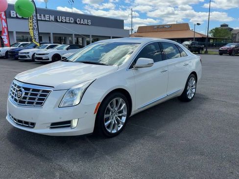 Used 2015 Cadillac XTS Luxury w/ Driver Awareness Package FWD image 2