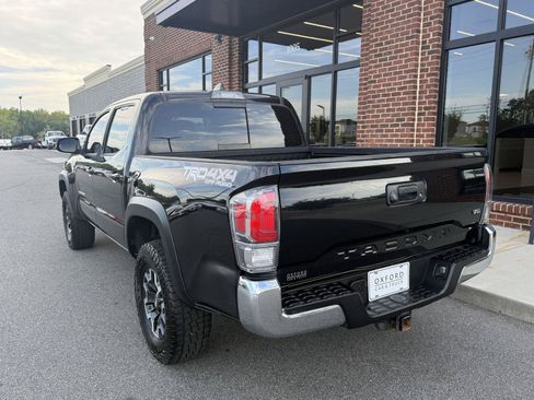 Used 2020 Toyota Tacoma TRD Off-Road AWD/4WD image 32