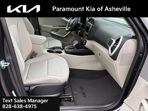 New 2025 Kia Soul LX image 16