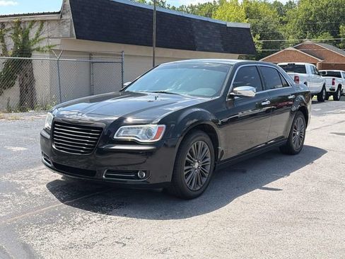 Used 2014 Chrysler 300 C AWD/4WD image 7