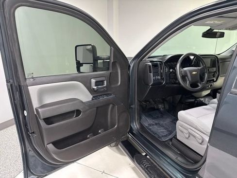 Used 2017 Chevrolet Silverado 1500 W/T AWD/4WD image 6