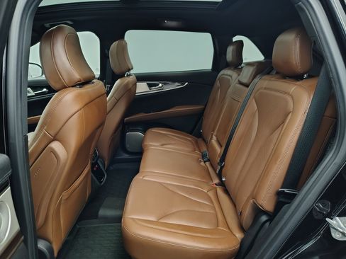 Used 2022 Lincoln Nautilus Reserve w/ Equipment Group 202A image 29