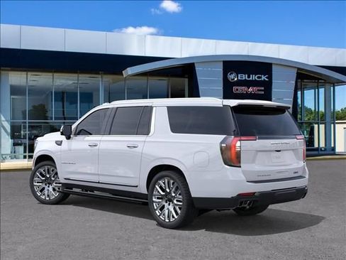 New 2026 GMC Yukon XL Denali Ultimate AWD/4WD image 3