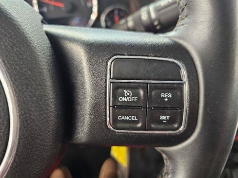 Used 2017 Jeep Wrangler Unlimited Sahara AWD/4WD image 14