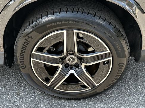 Certified 2025 Mercedes-Benz GLC 350e 4MATIC w/ AMG Line image 23
