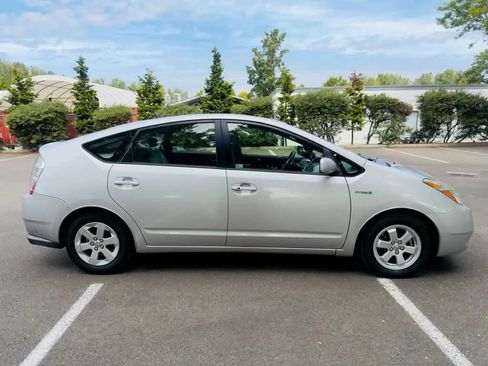 Used 2007 Toyota Prius w/ Pkg 3 FWD image 6
