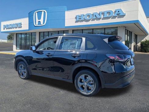 New 2026 Honda HR-V LX image 6