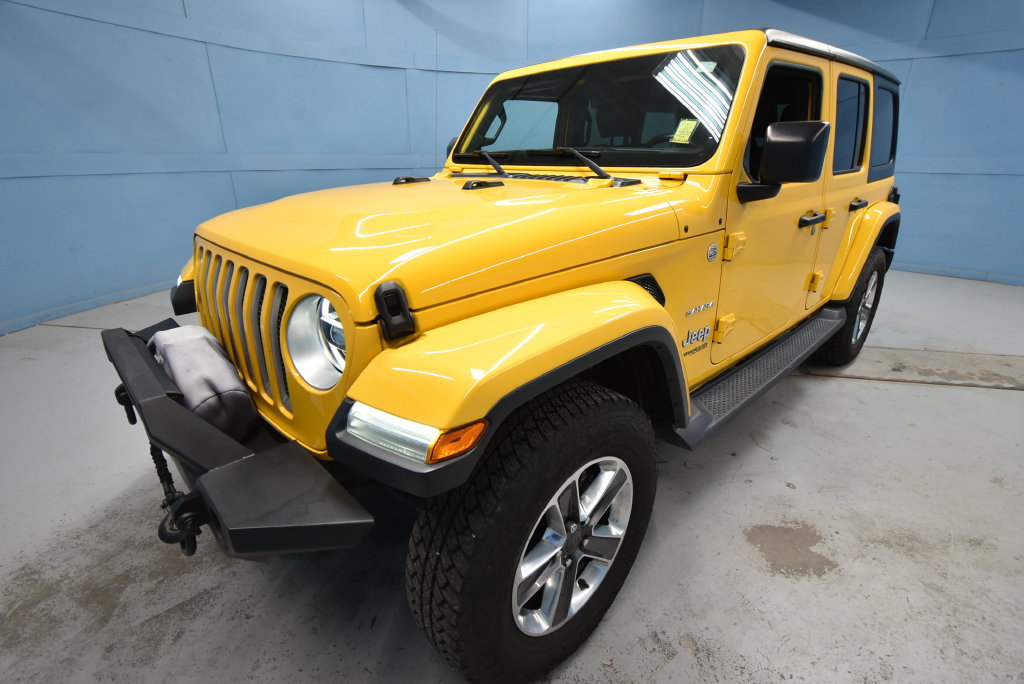 Used 2020 Jeep Wrangler Unlimited Sahara AWD/4WD image 30