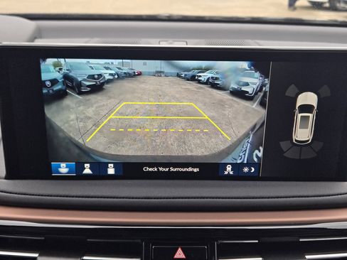 Certified 2025 Acura MDX w/ Technology Package image 18