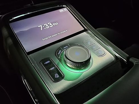 Used 2024 Genesis G90 3.5T image 22