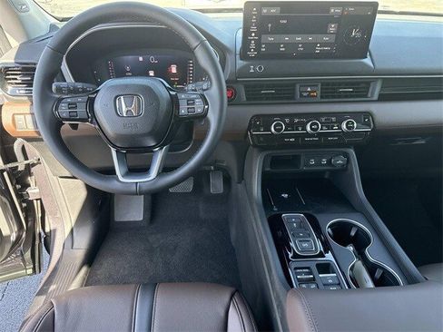 New 2026 Honda Pilot Touring image 19