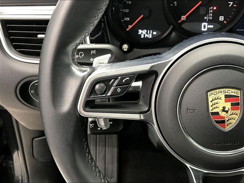 Used 2018 Porsche Macan AWD/4WD image 13