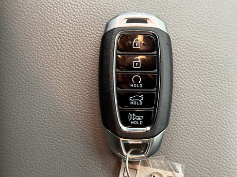 Used 2023 Hyundai Elantra SEL w/ Convenience Package FWD image 23