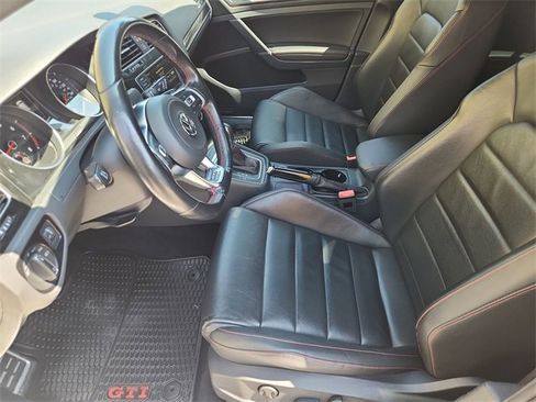 Used 2016 Volkswagen GTI Autobahn image 20