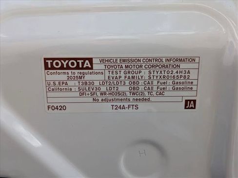 Certified 2025 Toyota Tacoma SR5 AWD/4WD image 24