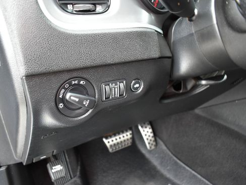 Used 2021 Dodge Charger R/T w/ Blacktop Package RWD image 39