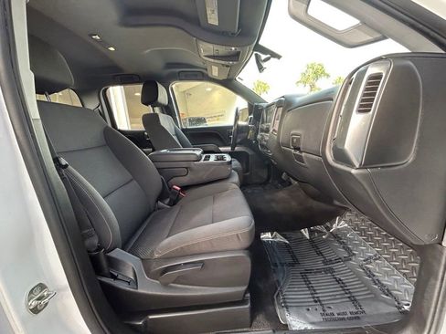 Used 2019 Chevrolet Silverado 1500 LT AWD/4WD image 24