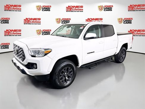 Certified 2023 Toyota Tacoma SR5 image 12