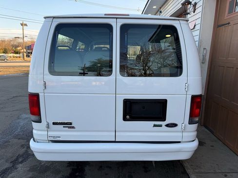 Used 2014 Ford E-150 and Econoline 150 w/ Power Group image 4
