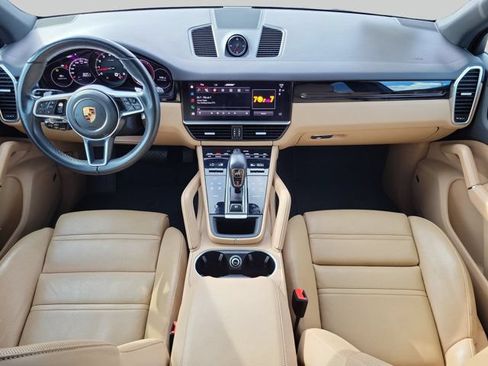 Used 2022 Porsche Cayenne Platinum Edition AWD/4WD image 12