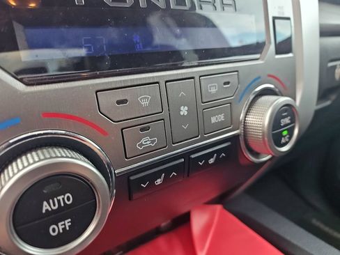 Used 2019 Toyota Tundra Limited w/ Limited Premium Package AWD/4WD image 12