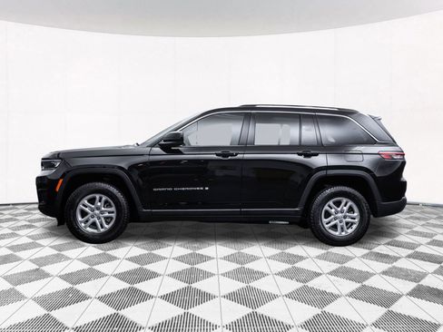 Used 2023 Jeep Grand Cherokee Laredo w/ Luxury Tech Group I image 7