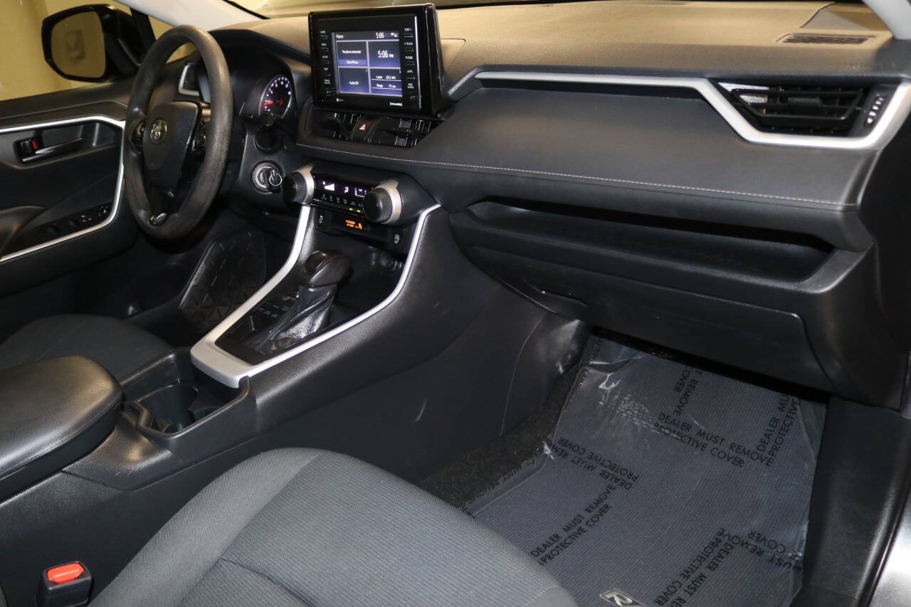 Used 2020 Toyota RAV4 LE w/ Carpet Mat Package AWD/4WD image 74