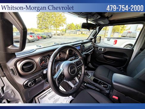 Used 2020 Jeep Gladiator Sport w/ Quick Order Package 24S image 11