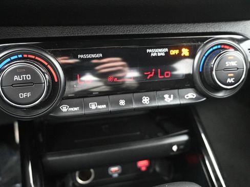 Certified 2024 Kia Forte GT-Line w/ GT-Line Premium Package image 22